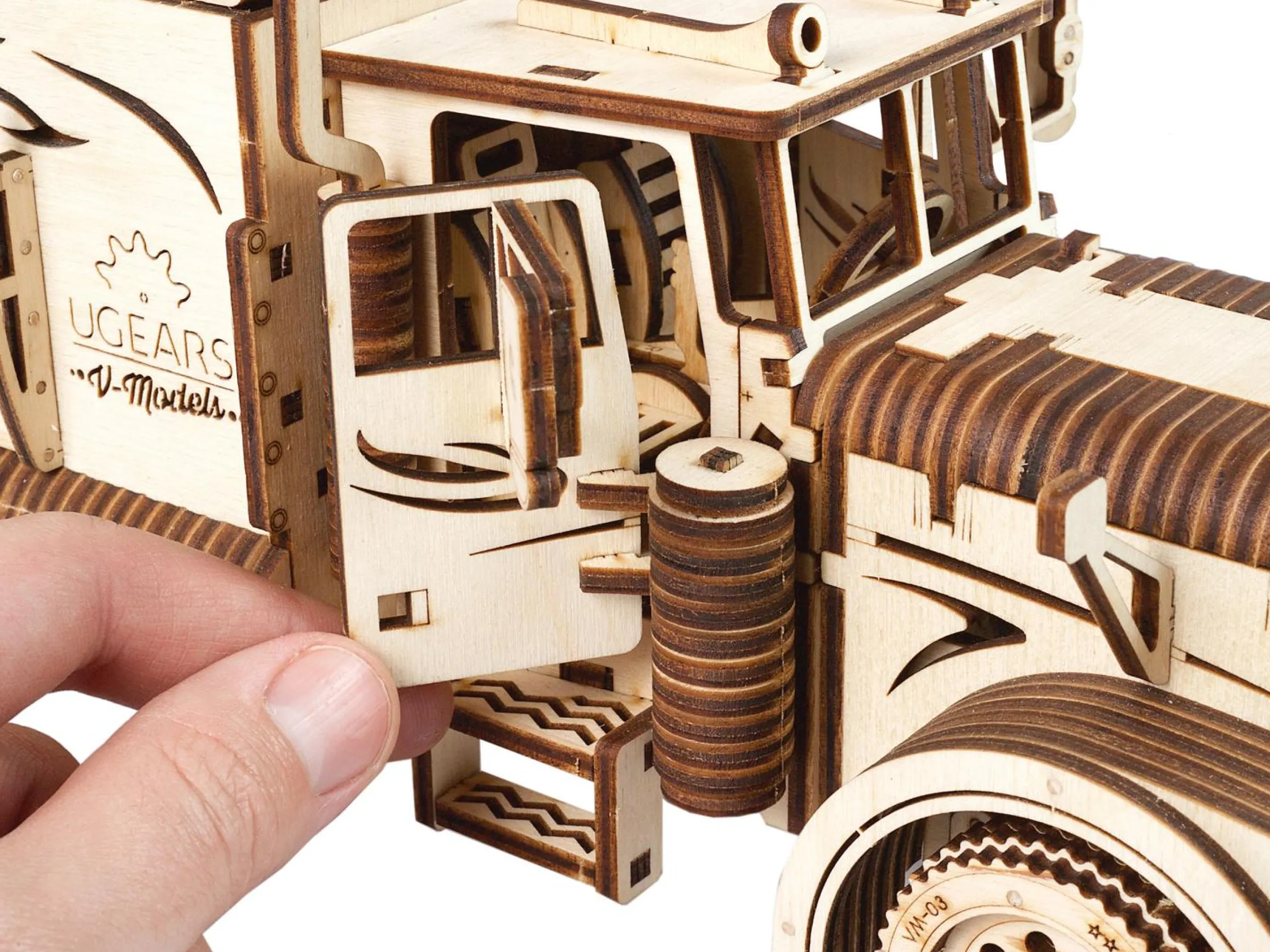 Ugears 3D-pussel i Trä - Heavy Boy Lastbil