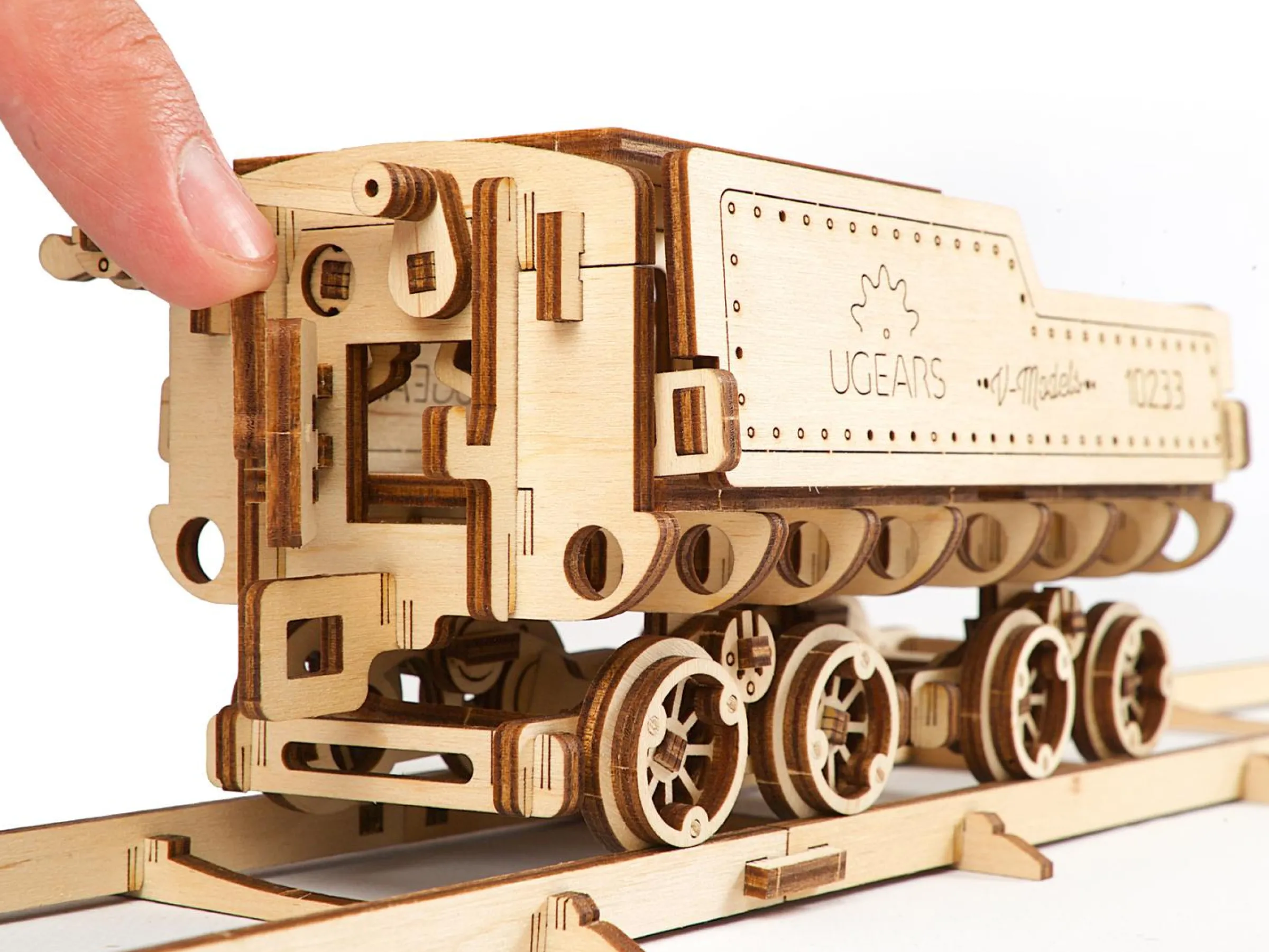 Ugears 3D-pussel i Trä - Tåg